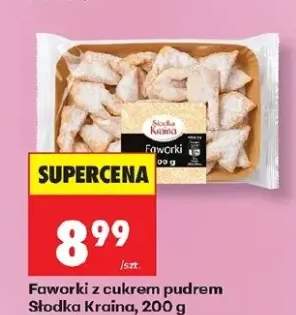 Faworki z cukrem pudrem