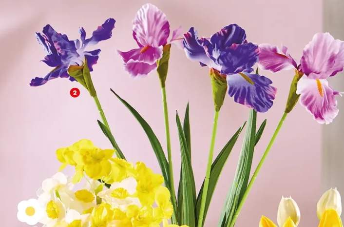 Sztuczne kwiaty irys lub peonia