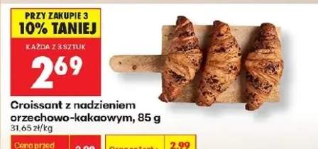 Croissant z nadzieniem orzechowo-kakaowym