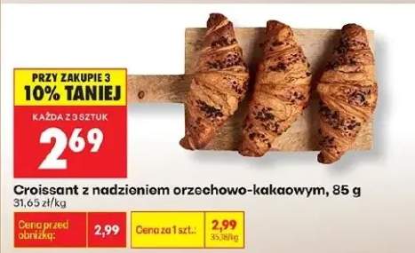Croissant z nadzieniem orzechowo-kakaowym