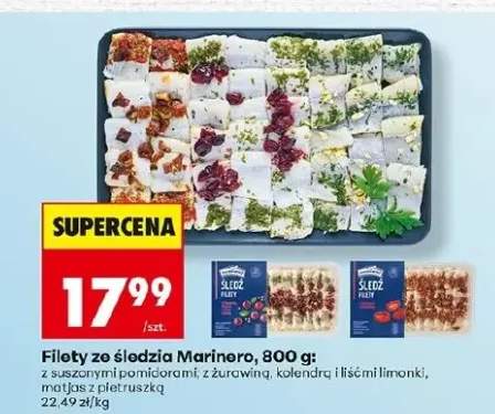 Filety ze śledzia Marinero z suszonymi pomidorami, czosnkiem, cebulą, czerwoną i liśćmi limonki, matyją z pietruszką