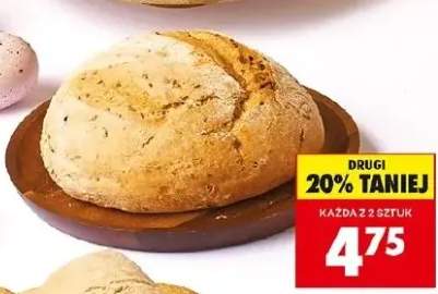 Chleb orkiszowy z ziarnami