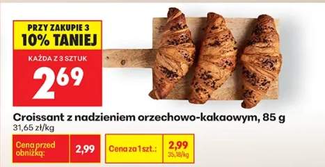 Croissant z nadzieniem orzechowo-kakaowym