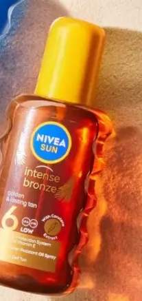 Olejek do opalania w sprayu z ekstraktem z karotenu SPF 6 Nivea Sun intense bronze