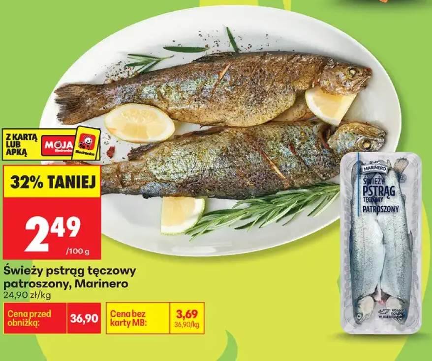 Świeży pstrąg tęczowy patroszony