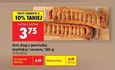 Hot dog z parówką Berlinką i sosem